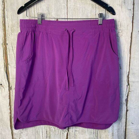 Duluth Trading Company Ultralite Performance Skort Activewear Purple M   211 - Picture 1 of 8